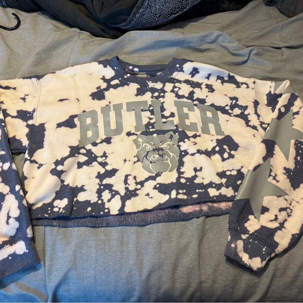 Butler Bulldog Gildan Blue and White Tie-Dye Sweatshirt